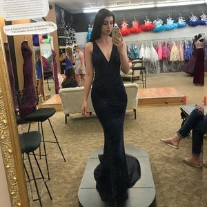 Meet your Posher, Olivia